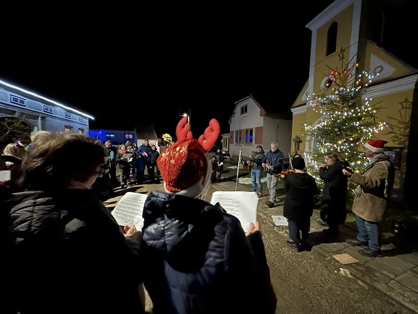 Vánoční setkání  - Průjezd